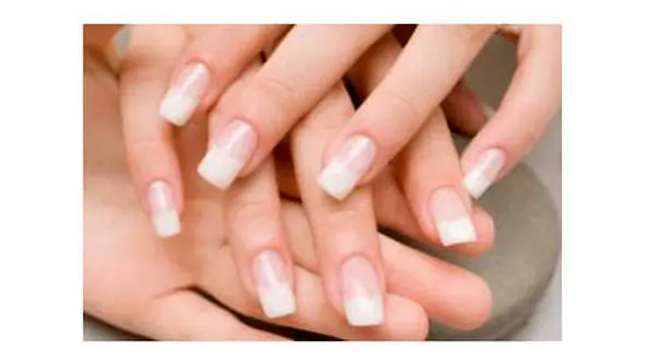 مراقبت های کاشت ناخن