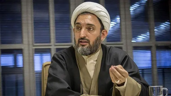  عضو مجلس خبرگان: در انگلستان ۱۰ هزار تن قبول کرده‌اند حیوان هستند !