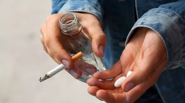 آمار اعتیاد نوجوانان نگران کننده است/ دانش آموزان تفریح ندارند