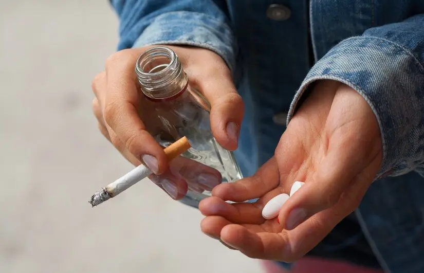 آمار اعتیاد نوجوانان نگران کننده است/ دانش آموزان تفریح ندارند