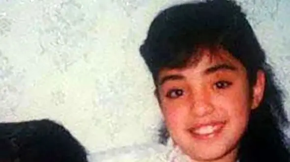 این خانم کوچولوی معصوم بازیگر جذاب سریال ستایش است!/ حدس بزنید کدام خانم بازیگر زیبا و جذاب باشد؟!