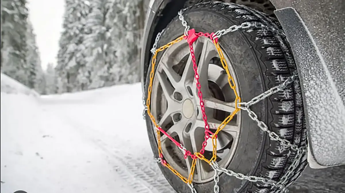 جریمه و بازگشت اجباری در انتظار رانندگان بی‌تجهیزات / بدون زنجیر چرخ راهی جاده نشوید