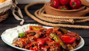 طرز تهیه اسکندر کباب غذای ترکیه ای + فیلم