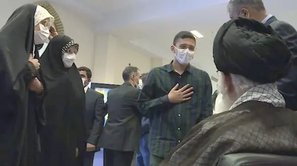 دیدار علیرضا احمدی‌روشن و آرمیتا رضایی‌نژاد با رهبر انقلاب