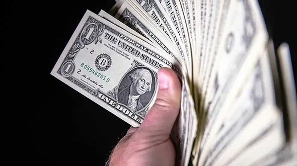 چرا دلار مرز ۳۲ هزار تومان را شکست؟