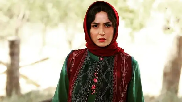 فیلم شوخی منشوری در پشت صحنه جیران ! / جذابیت صدچندان چهره پریناز ایزدیار !