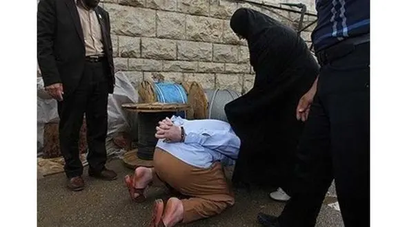 عکس عبرت انگیز از قاتل پای چوبه دار/ خانواده محمد علیزاده از خون قاتل گذشتند