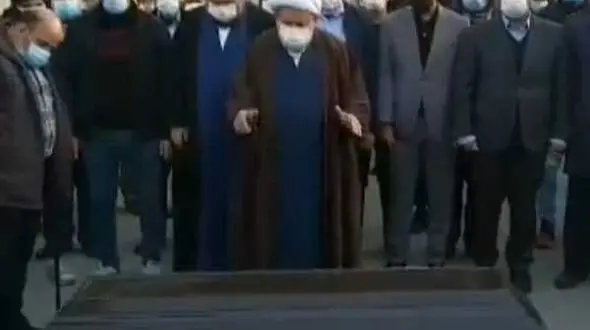 فیلم / اولین دقایق از تشییع پیکر علی انصاریان + عکس