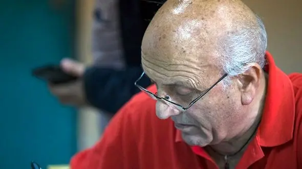 بغض و گریه نصرالله مدقالچی به یاد مادرش + فیلم