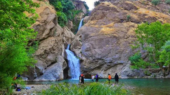 ببینید / زیبایی های آبشار شلماش در آذربایجان غربی + فیلم 