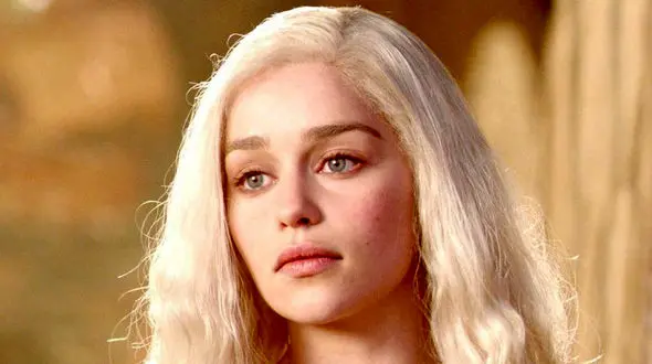 امیلیا کلارک، چطور عاشق حافظ شد؟ / او بازیگر اصلی تاج و تخت است!