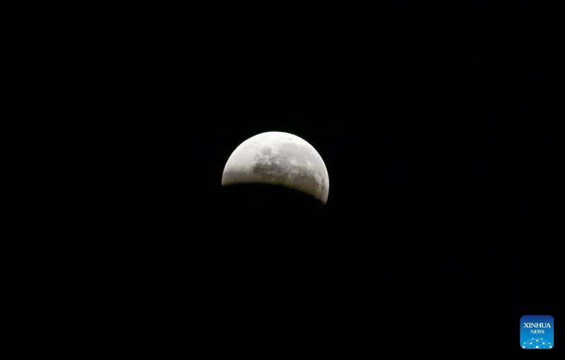 Lunar eclipse19