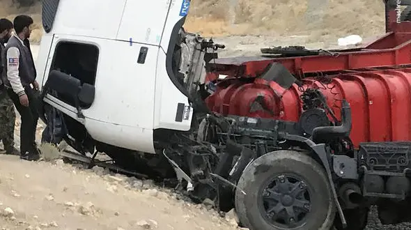 سقوط تریلی به دره در ایذه 2 قربانی گرفت