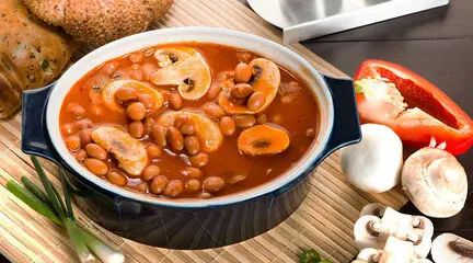 طرز تهیه خوراک لوبیا و قارچ + فیلم
