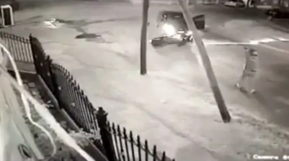 فیلم لحظه شلیک مرگبار به افسر پلیس موتوری توسط چند شرور + عکس