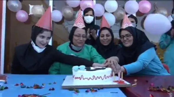 جشن تولد برای پرستاران کرونایی در بیرجند +فیلم