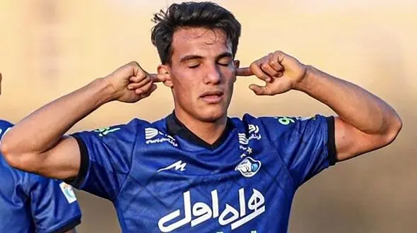 گل اول استقلال به مس توسط امیرحسین حسین زاده+فیلم