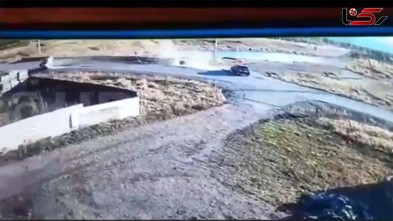 ببینید / چپ کردن وحشتناک یک خودرو در یک جاده محلی + فیلم