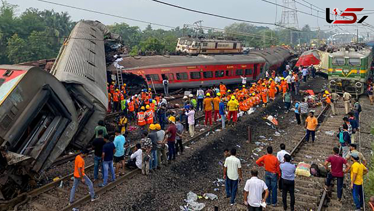فیلم تلخ از جسد کشته های تصادف وحشتناک 2 قطار در هند  / کشته ها به 300 نفر رسید + جزییات