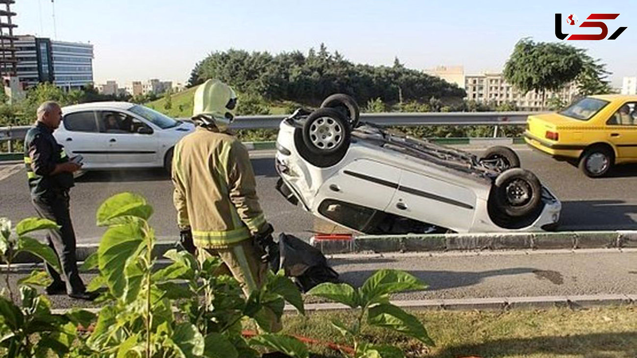واژگونی مرگبار پژو 206 در جاده کرج به قزوین