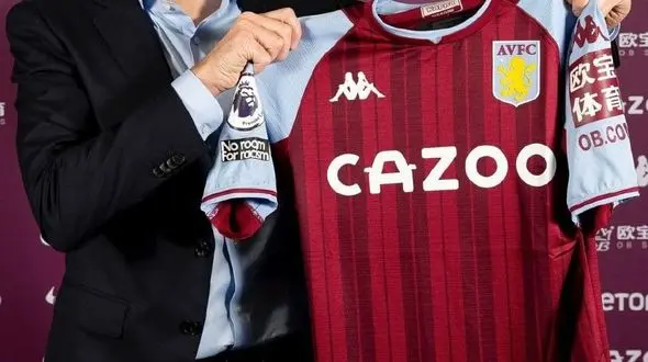 واکنش جالب ستاره انگلیسی به نژادپرستی/ موزیک بجای فحاشی + عکس