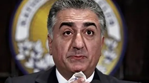 گنده گویی رضا پهلوی/ ایران را تحریم کنید و پولش را به ما بدهید+ تصاویر
