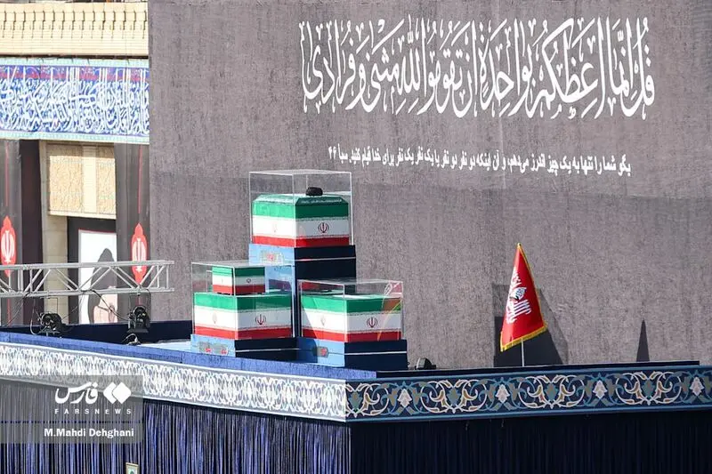  آخرین وداع مردم با پیکر مطهر رهبر شهید انقلاب 