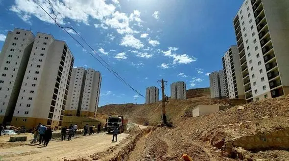 تهدید پنهان در پروژه‌های مسکن مهر: «امضا کن یا خانه نمی‌گیری»