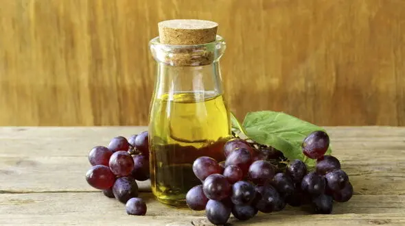 یک خرمن مو را با این روغن طبیعی صاحب شوید