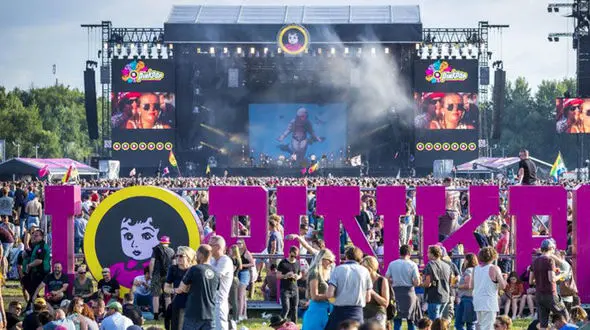 فاجعه وحشتناک در کنسرت موسیقی خواننده معروف 