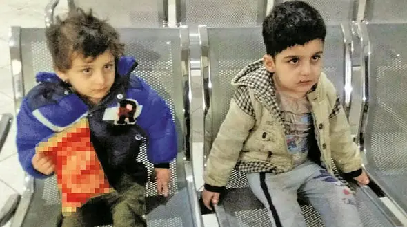 پسر 5 ساله با نازنین 3 ساله از خانه زن غریبه در تهران فرار کردند / سرنوشت این دو کودک اشک همه را در می آورد + عکس 2 کودک