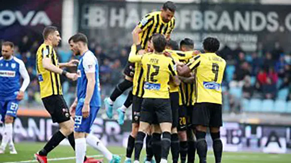 واکنش کاپیتان تیم ملی به حضور در استقلال / تماس با یونان