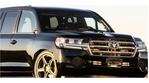 لندکروز در ایران 40 میلیارد در امارات 4 میلیارد تومان!