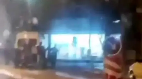 بیمار قربانی نقص فنی آمبولانس شد! + ویدئو جنجالی