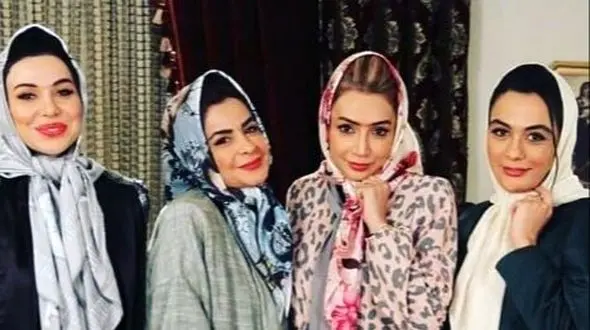 عکس های قدیمی بازیگرانی / ابروهای نازک بهم چسبیده و سبیل خانم بازیگران /قیافه های جالب سیما تیرانداز، شهره سلطانی، شبنم قلی خانی، یکتا ناصر، فریبا نادری، نسیم ادبی دیدن دارند