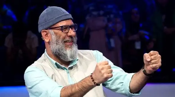 فیلم آوازخوانی باشکوه محمد بحرانی / یه آهنگ بندری زد که محاله با شنیدنش یه جا بند بشی خوراک عروسیه!