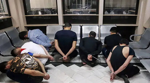 عکس / این اراذل و اوباش در قم دستگیر شدند