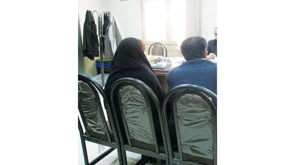 شکایت وقیحانه پسر 9 ساله از ناپدری در دادسرای تهران+عکس