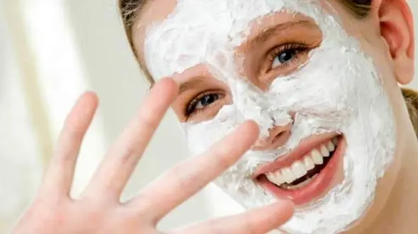 ماسک‌های کلاژن‌ساز خانگی برای درخشندگی پوست