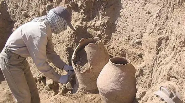 غافلگیری 5 مرد که در یک قدمی گنج تاریخی بودند / در فیروزکوه فاش شد