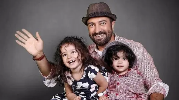 (عکس)  تمام 4 برادر و 3 خواهر مجید صالحی، مجید سریال "ترش و شیرین"، در یک قاب/ چقدر همه شونم شبیه همند!