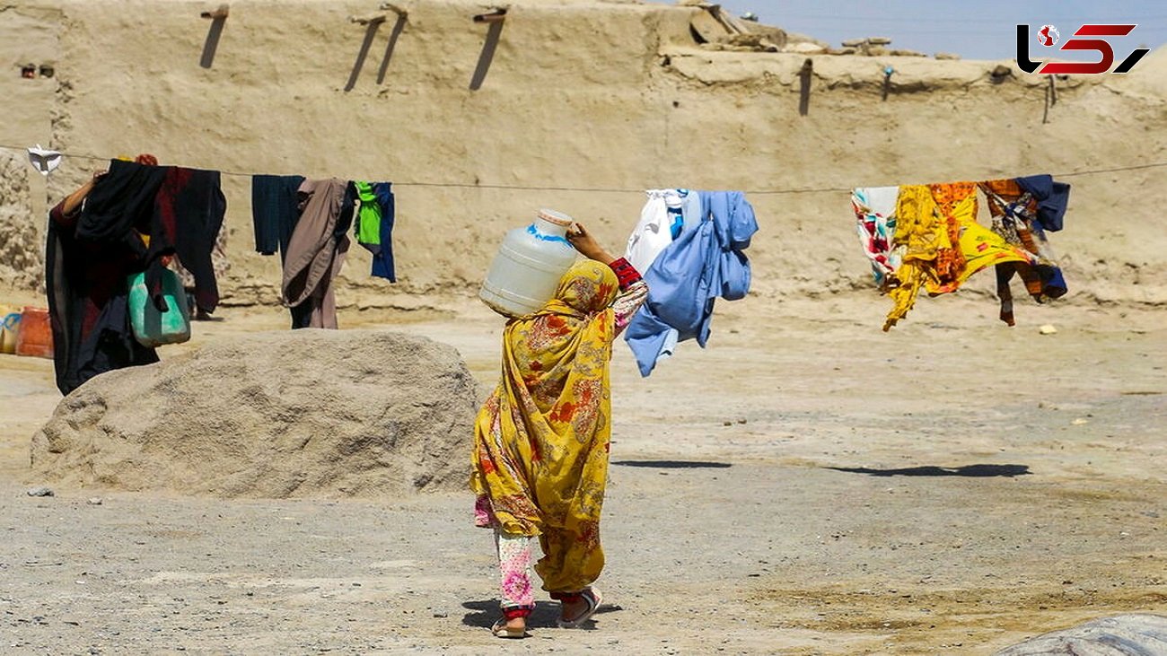 کولبری زنان 290 روستای بلوچستان برای تامین آب + فیلم