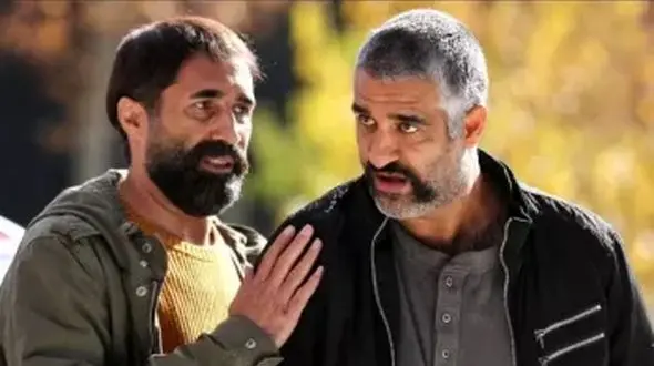 فیلم رقص بامزه خلیل و آواز خوانی داماد معروفشان برای ننه گوهر !!