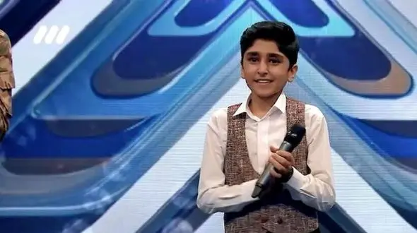 فیلم آواز باشکوه با اجرای بی نظیر علی طولابی / آهنگ استاد شجریان را زنده کرد ! /  مرا به هیچ بدادی و من هنوز بر آنم 