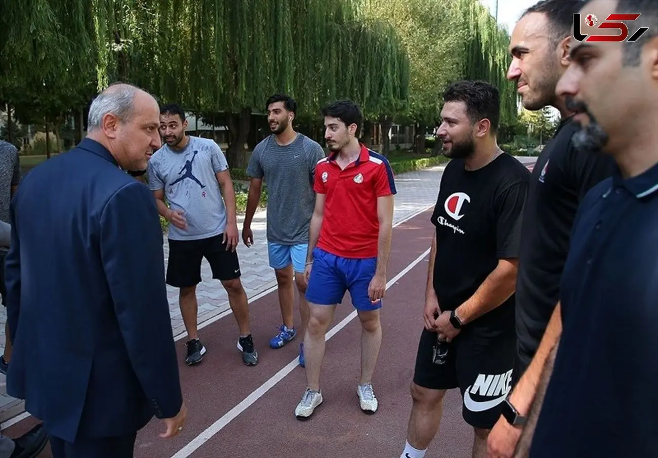 بازدید سرپرست کاروان اعزامی به بازی‌های آسیایی از اردوی تیم ملی شمشیربازی
