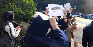 توقف صدور مدرک فارغ التحصیلی برای ۳۷۰۰ دانشجوی پیام‌نور به‌دلیل تفسیر اشتباه یک آیین‌نامه ! / وزیر علوم باید پاسخگوی این اشتباه باشد