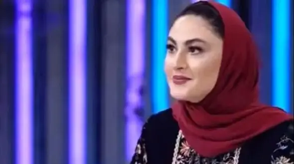 آواز شاد؛ خارجی خوندن پسر هنرمند که مریم مومن از حسودی اداشو در میاره بعد کف میکنه