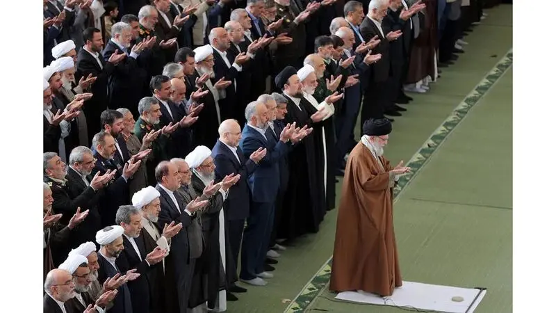 حضرت آیت الله خامنه‌ای ، امروز (دوشنبه۱۱ فروردین ۱۴۰۴) در خطبه نماز عید سعید فطر 