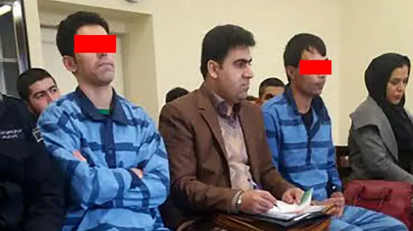 4 جوان هر چه زن کثیف گفت، گوش کردند +عکس