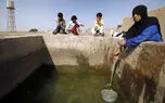 15 سال تشنگی برای 20 هزار نفر در 200 متری سد / آب مایع آزار و بیماری کودکان خوزستان است 
